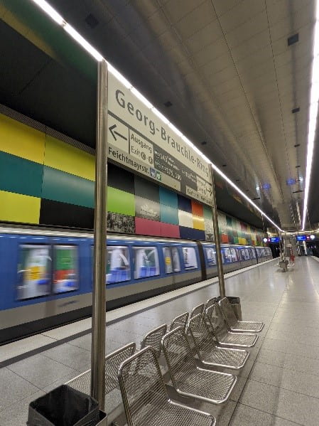 Modern U-Bahn platform