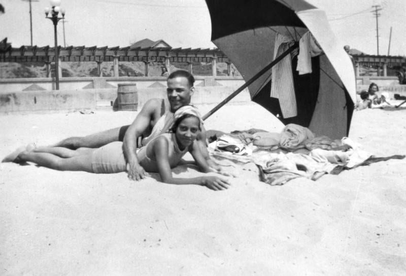 A young couple at the beach in Santa Monica, 1931.
